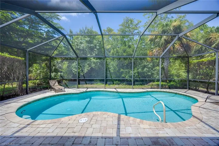 7049  Live Oak  DR, Naples, FL 34114