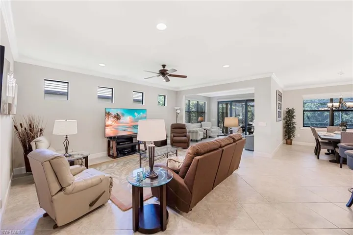 7049  Live Oak  DR, Naples, FL 34114