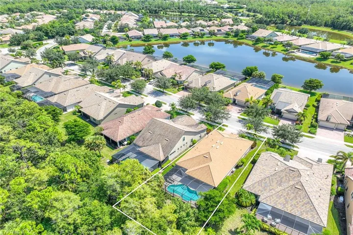 7049  Live Oak  DR, Naples, FL 34114