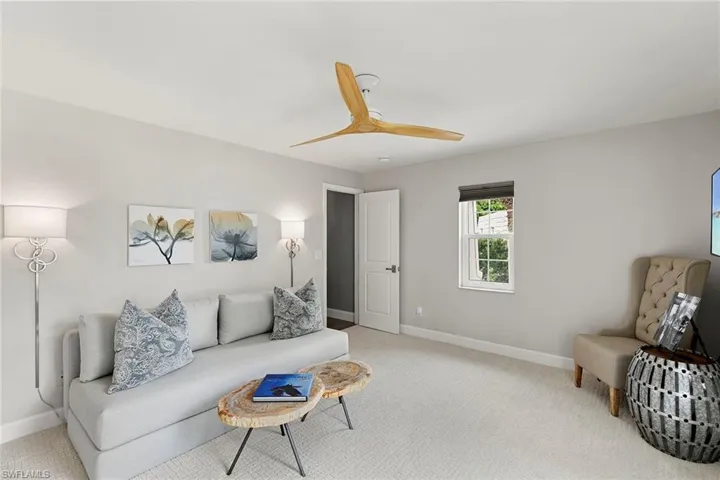 5949  Chanteclair  DR, Naples, FL 34108