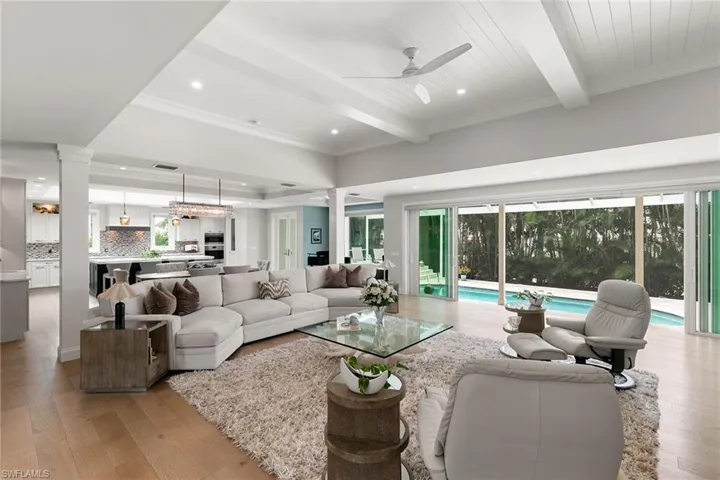 5949  Chanteclair  DR, Naples, FL 34108