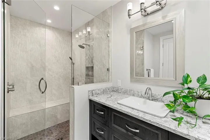 5949  Chanteclair  DR, Naples, FL 34108
