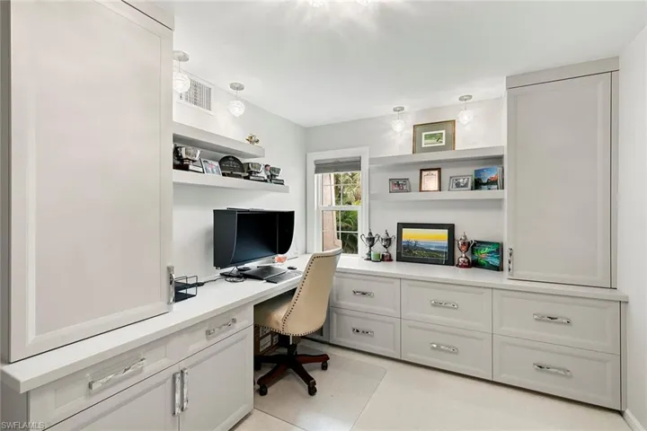 5949  Chanteclair  DR, Naples, FL 34108