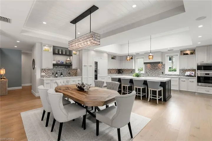 5949  Chanteclair  DR, Naples, FL 34108