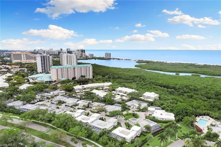 5949  Chanteclair  DR, Naples, FL 34108