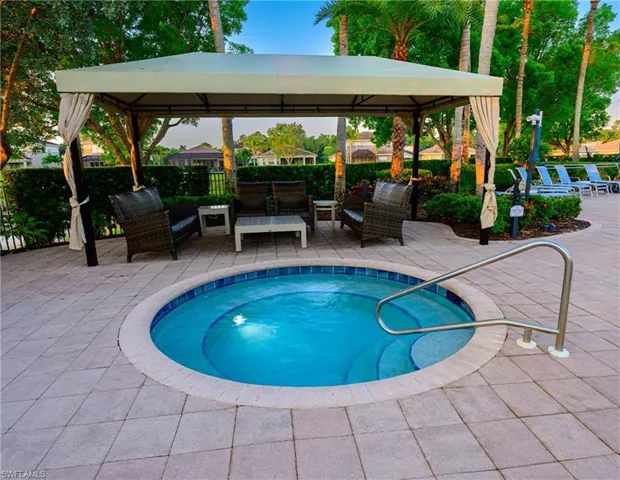 6631 Monterey Pt, Naples, Florida 34105