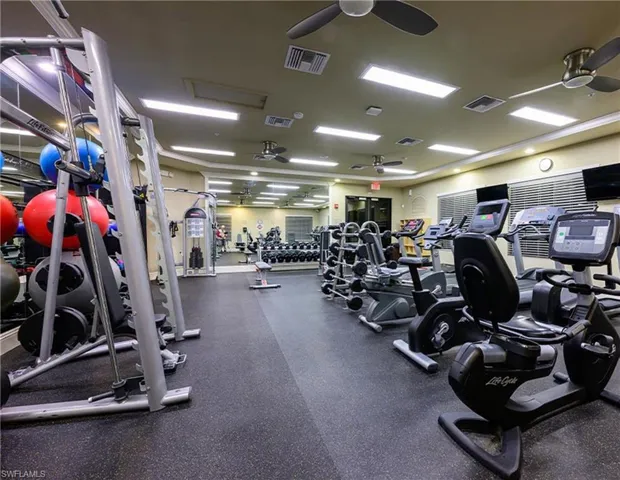 6631 Monterey Pt, Naples, Florida 34105