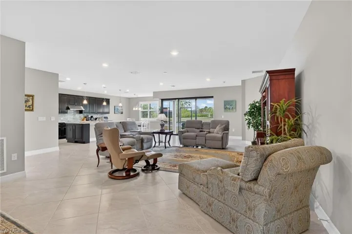 11279 Thurston Chase, Fort Myers, Florida 33913