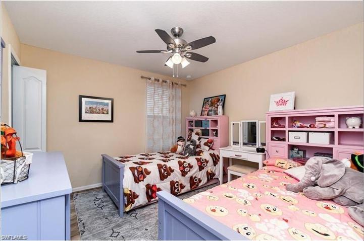 Guest Bedroom 2 (Upstairs)