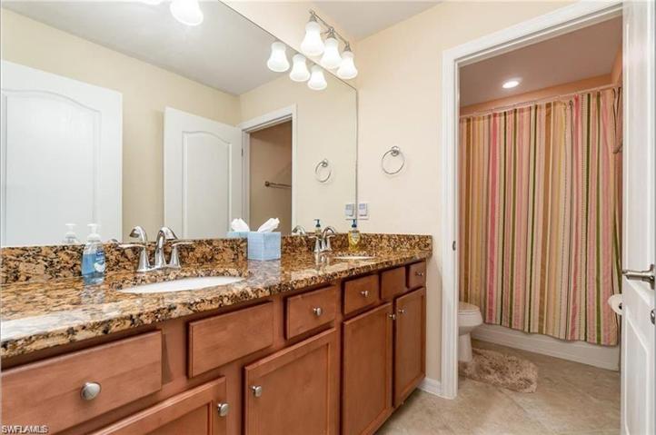 Guest Bathroom 1 (Upstairs)