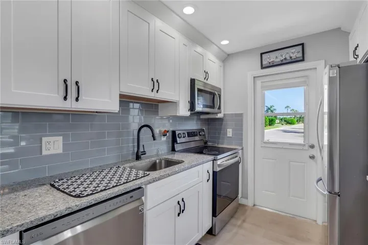 46 Laconia Ct, Fort Myers, Florida 33919