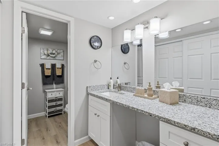 555  Park Shore  DR, Naples, FL 34103