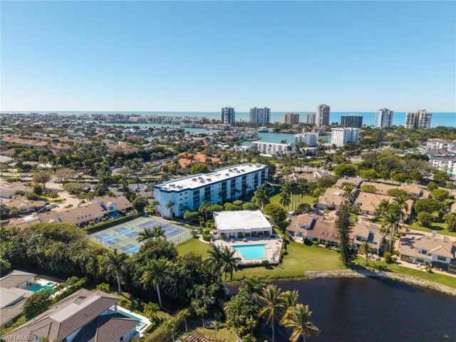 555  Park Shore  DR, Naples, FL 34103