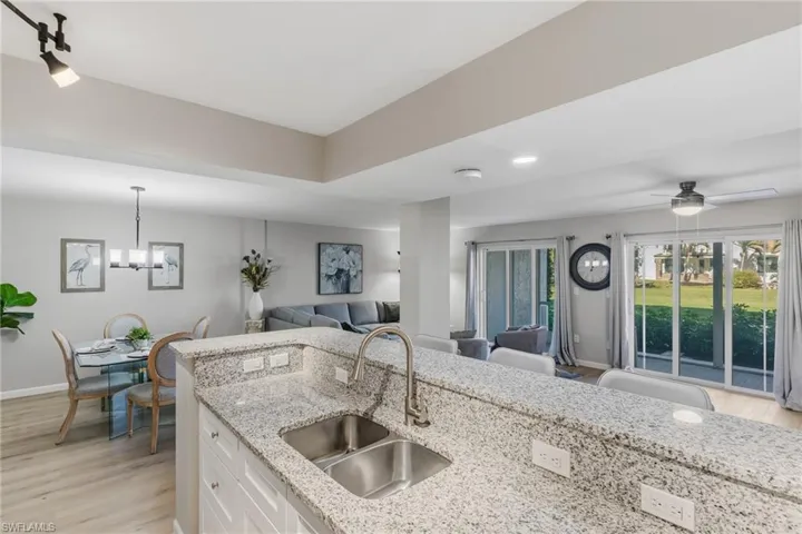 555  Park Shore  DR, Naples, FL 34103