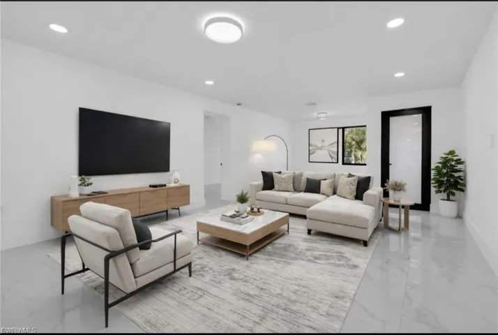 356 New York Dr, Fort Myers, Florida 33905