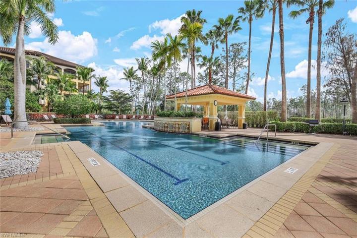 2728  Tiburon E BLVD, Naples, FL 34109