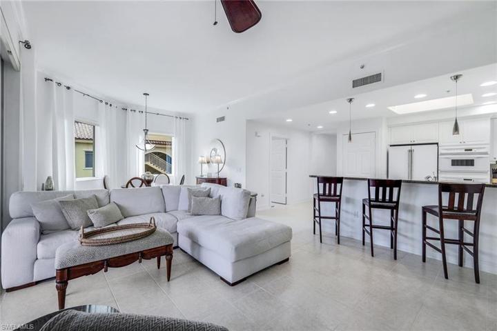 2728  Tiburon E BLVD, Naples, FL 34109