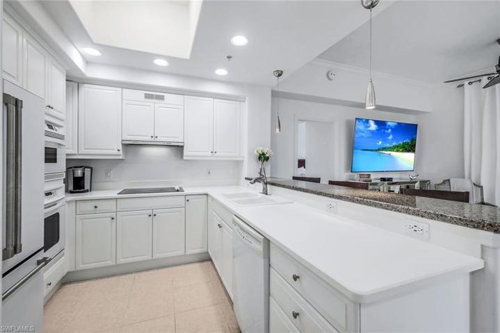 2728  Tiburon E BLVD, Naples, FL 34109