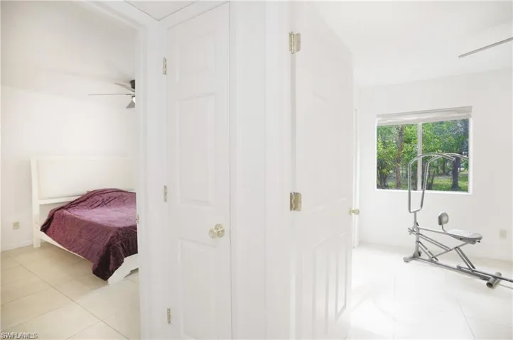 4635  Bayshore  DR, Naples, FL 34112