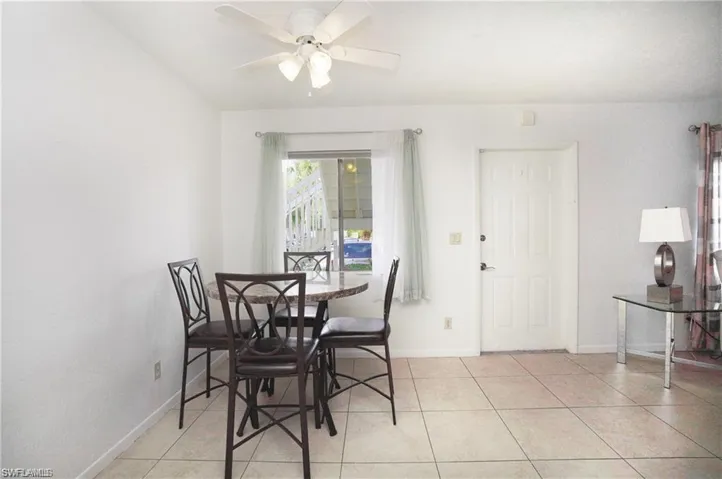 4635  Bayshore  DR, Naples, FL 34112