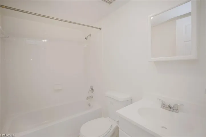 4635  Bayshore  DR, Naples, FL 34112