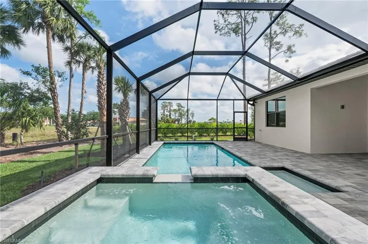Screened Pool/Spa