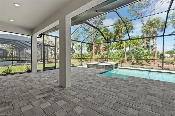 Large Covered Screen Lanai
