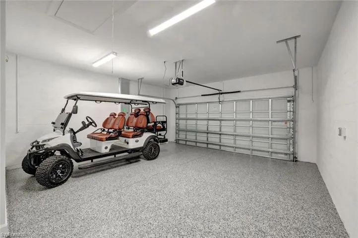Oversized 2 car Garage w/ Epoxy Floors