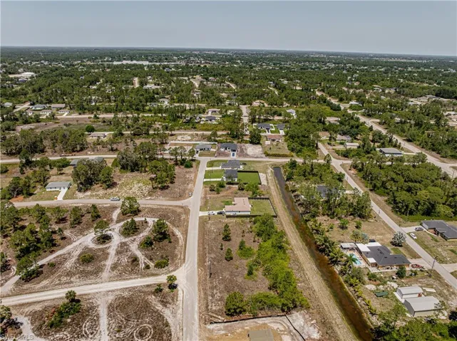 Aerial view of property and surrounding area
