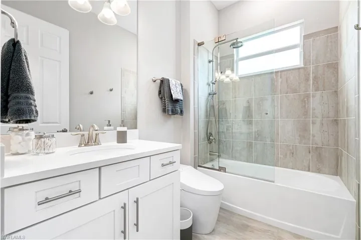 14853  Blue Bay  CIR, Fort Myers, FL 33913