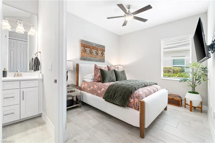 14853  Blue Bay  CIR, Fort Myers, FL 33913