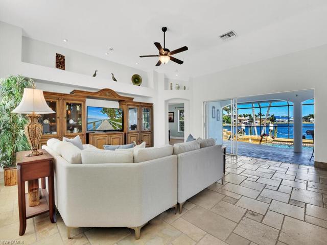 1053 SW 57th ST, CAPE CORAL FL 33914