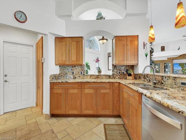 1053 SW 57th ST, CAPE CORAL FL 33914