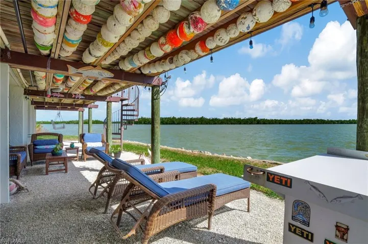 Enjoy relaxing to the sound of the waves and the cool breeze