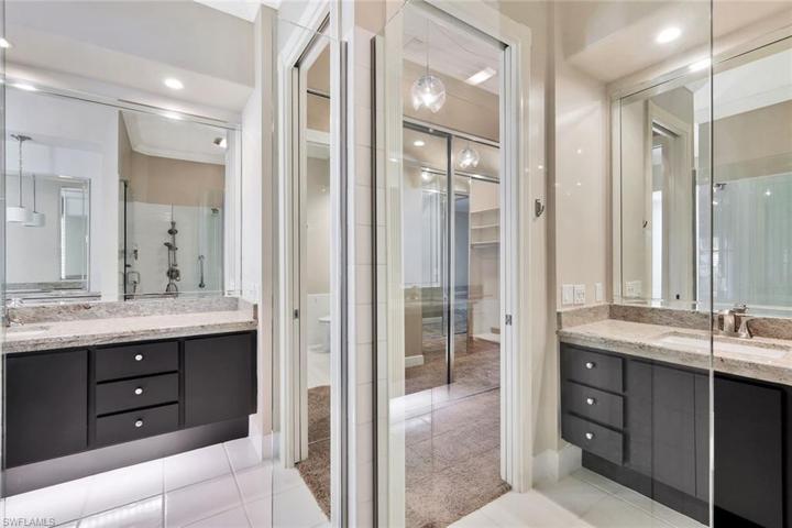 Dual bathrooms in Master