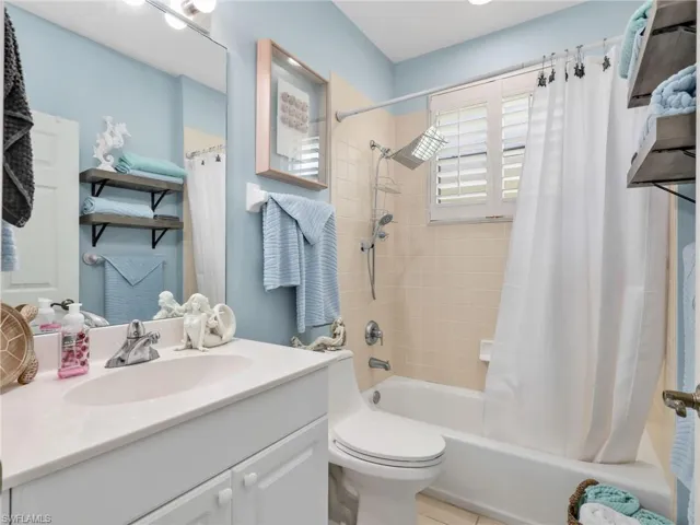 11163 Longshore Way E, Naples, Florida 34119