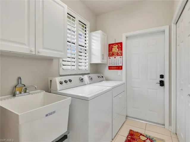 11163 Longshore Way E, Naples, Florida 34119
