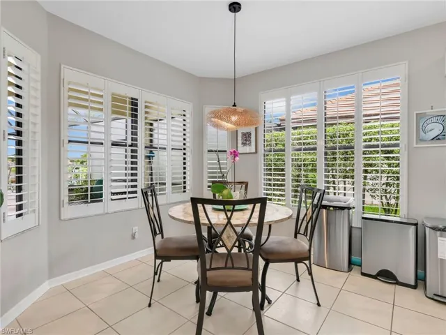 11163 Longshore Way E, Naples, Florida 34119