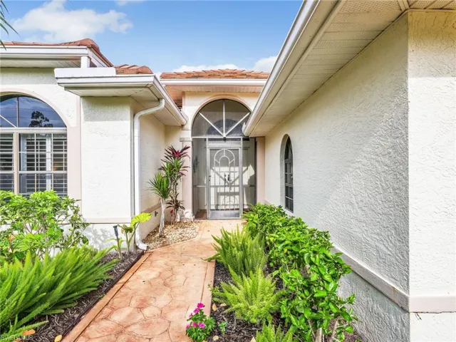 11163 Longshore Way E, Naples, Florida 34119