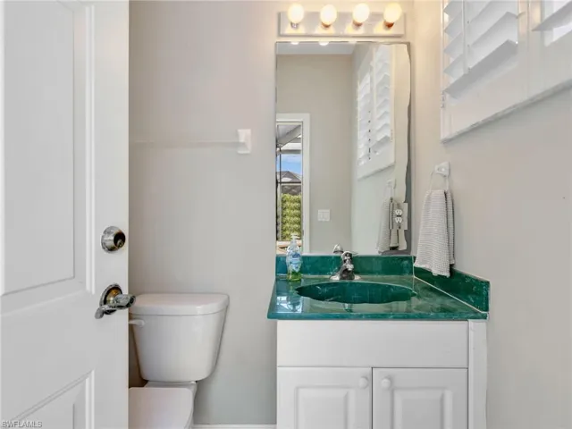 11163 Longshore Way E, Naples, Florida 34119