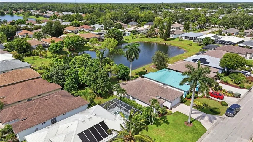 295 Stanhope Cir, Naples, Florida 34104