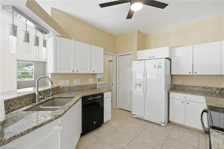 295 Stanhope Cir, Naples, Florida 34104