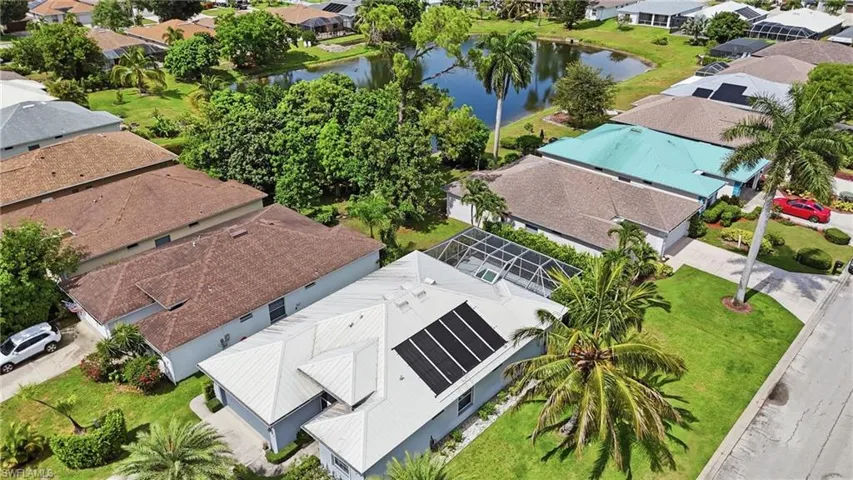 295 Stanhope Cir, Naples, Florida 34104