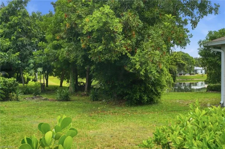 295 Stanhope Cir, Naples, Florida 34104