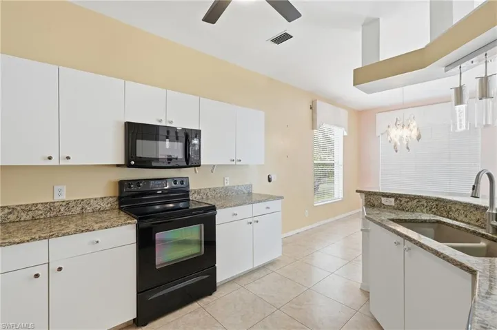 295 Stanhope Cir, Naples, Florida 34104
