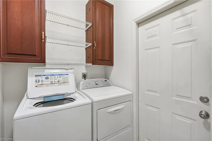 295 Stanhope Cir, Naples, Florida 34104