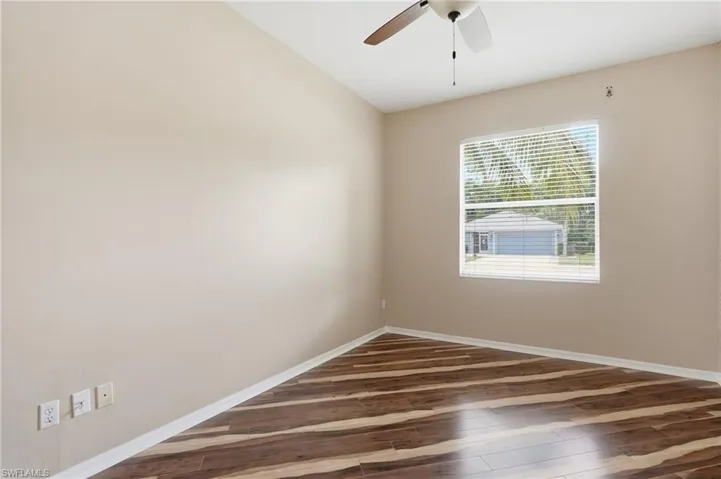 295 Stanhope Cir, Naples, Florida 34104