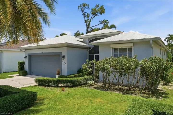 295 Stanhope Cir, Naples, Florida 34104