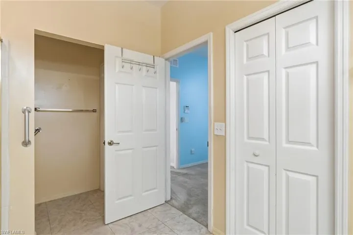 295 Stanhope Cir, Naples, Florida 34104