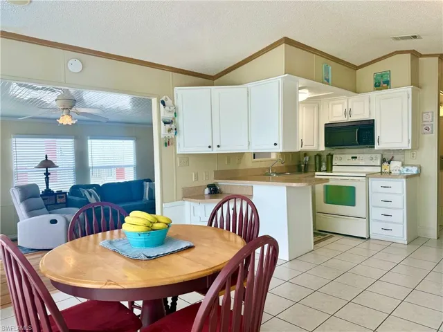 73  Vanda Sanctuary  , Naples, FL 34114